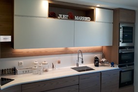 Cucina Artigianale su Misura - Olmo e Bianco