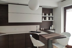 Cucina Artigianale su Misura -  Bianco e Olmo Ruggine