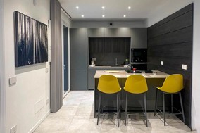 Modulnova MH6 laccato scuro e boiserie