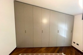 Armadio per sottotetto su misura